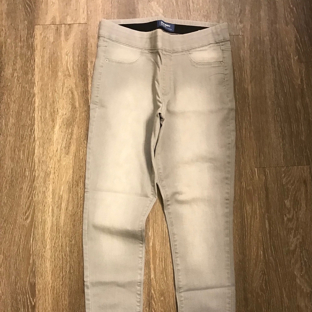 OLD NAVY ROCKSTAR JEAN LIGHT GRAY - W ELASTIC BAND